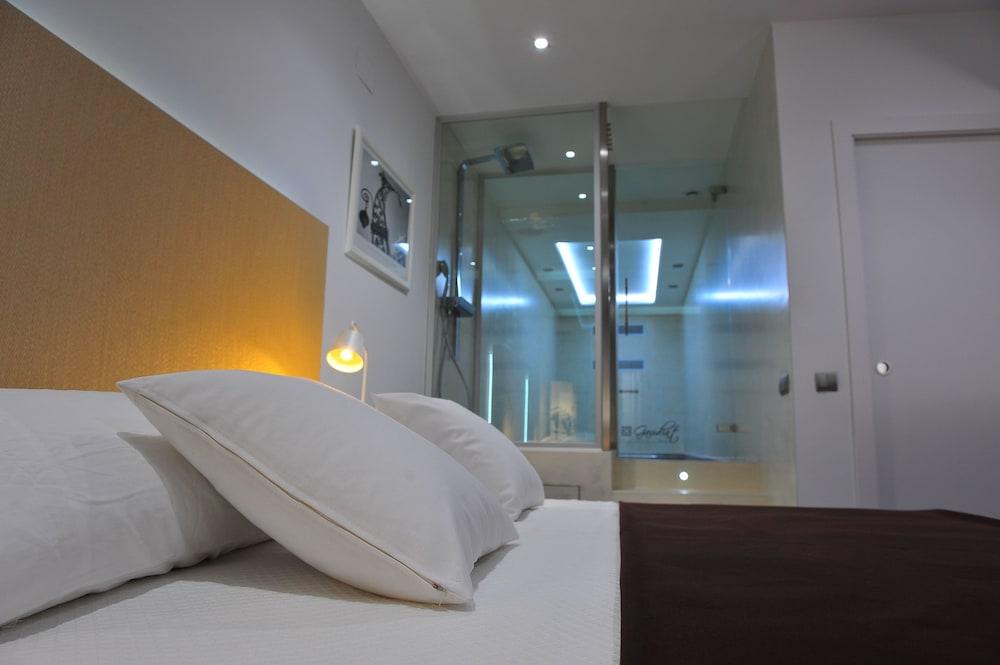 Gaudint Barcelona suites