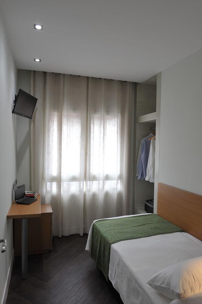 Gaudint Barcelona suites
