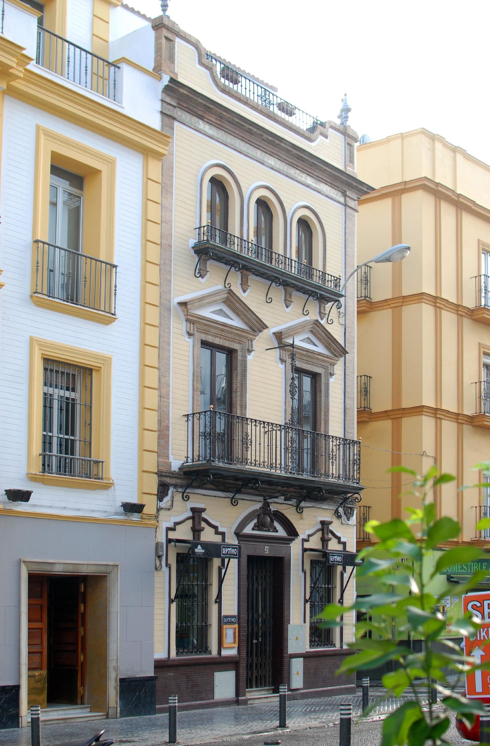 Suites Del Arenal Olehousing