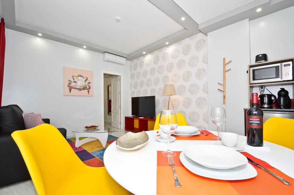 The Zentral Arenal Suites