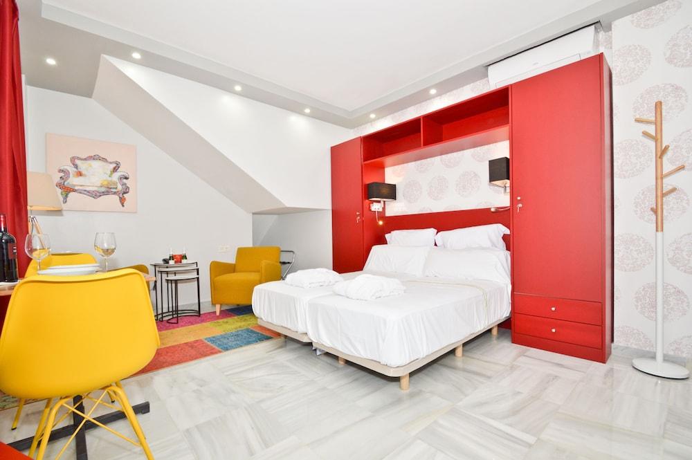 The Zentral Arenal Suites