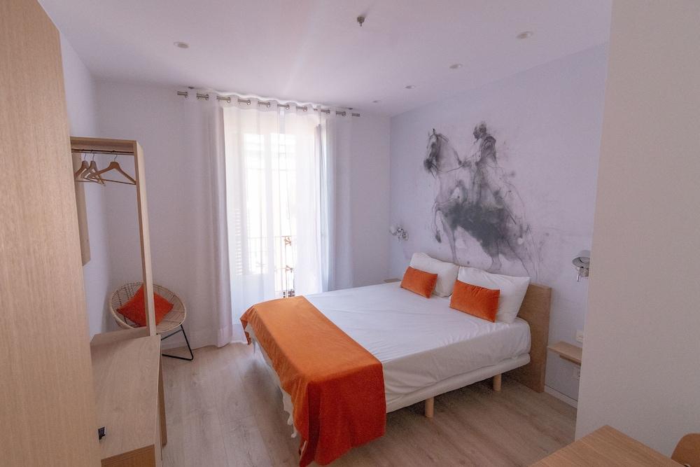 Plaza Mayor Suites & Apartments