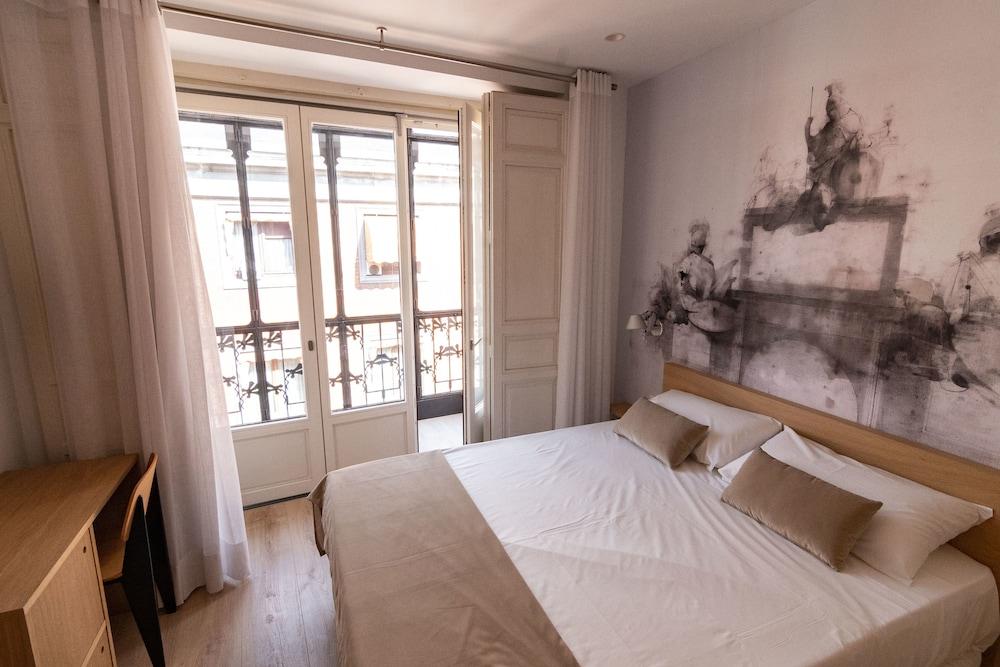 Plaza Mayor Suites & Apartments