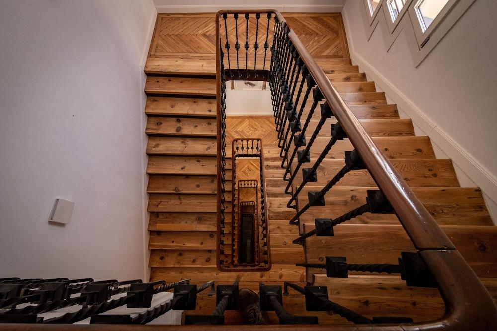 Plaza Mayor Suites & Apartments