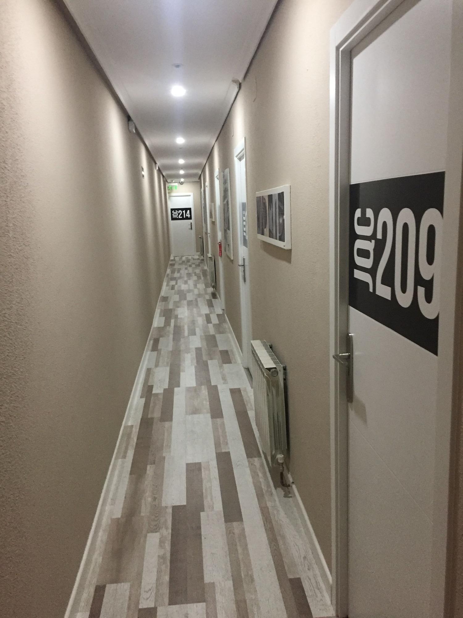 Jqc Rooms