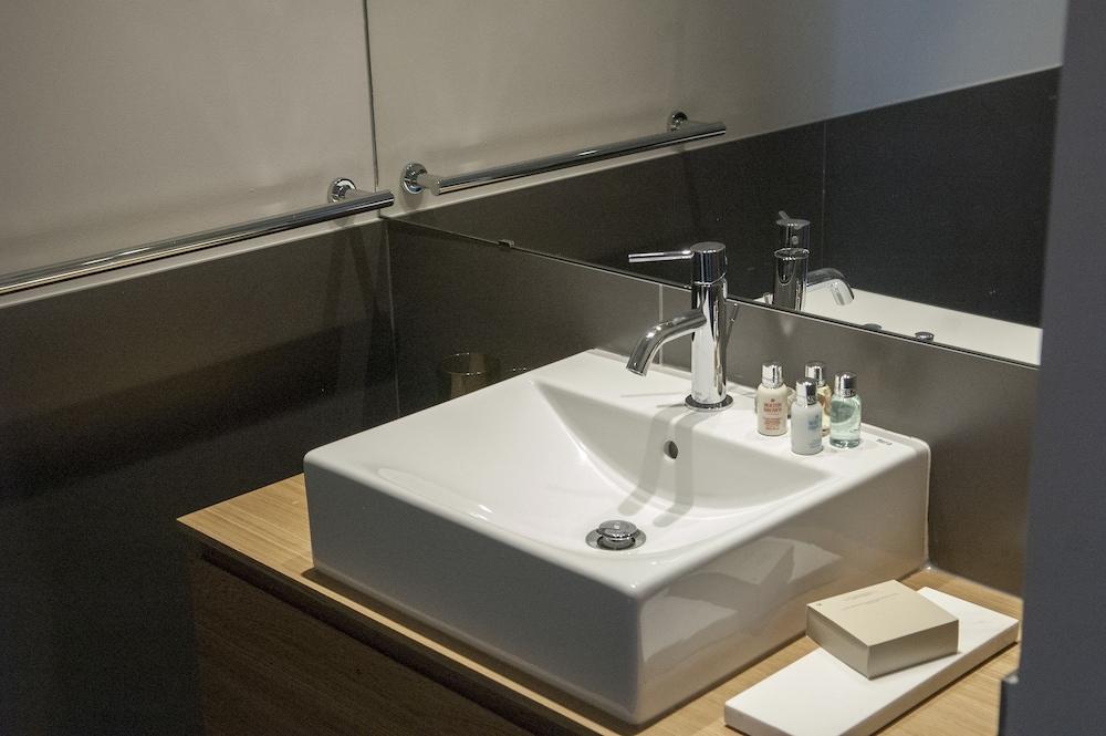 Casagrand Luxury Apartments Barcelona