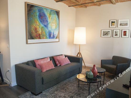 Casagrand Luxury Apartments Barcelona