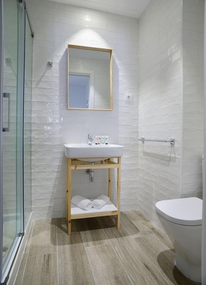 NQN Aparts&Suites