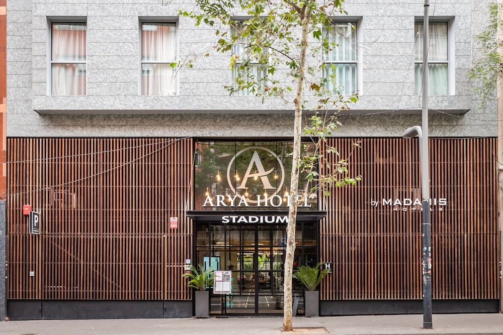 Arya Stadium Hotel