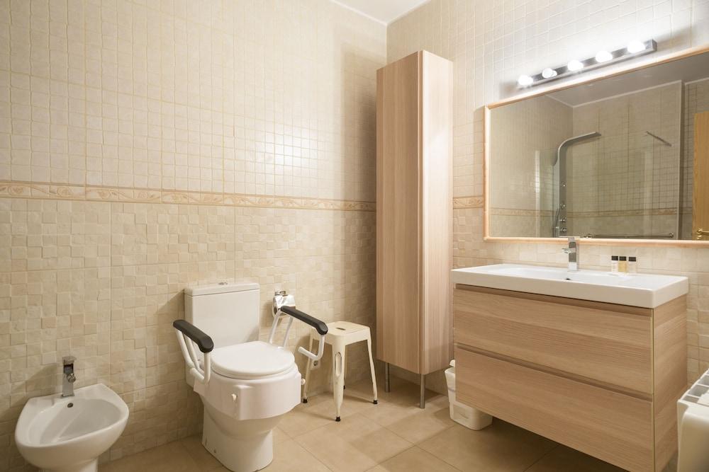 Midtown Luxury Apartments
