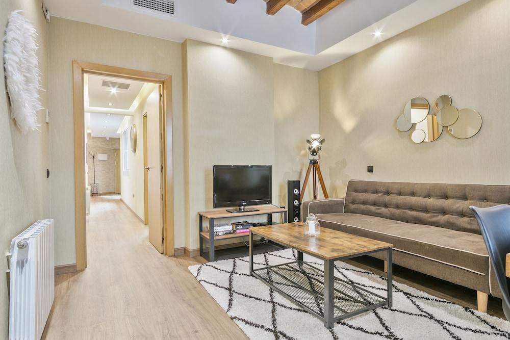 Midtown Luxury Apartments