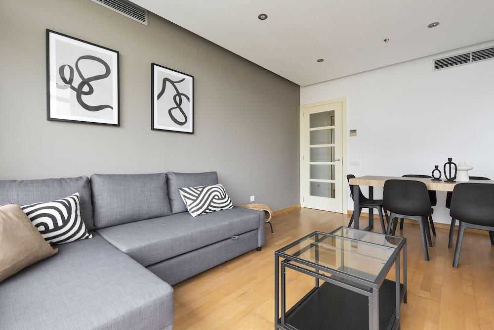 Ciutadella Park Apartments