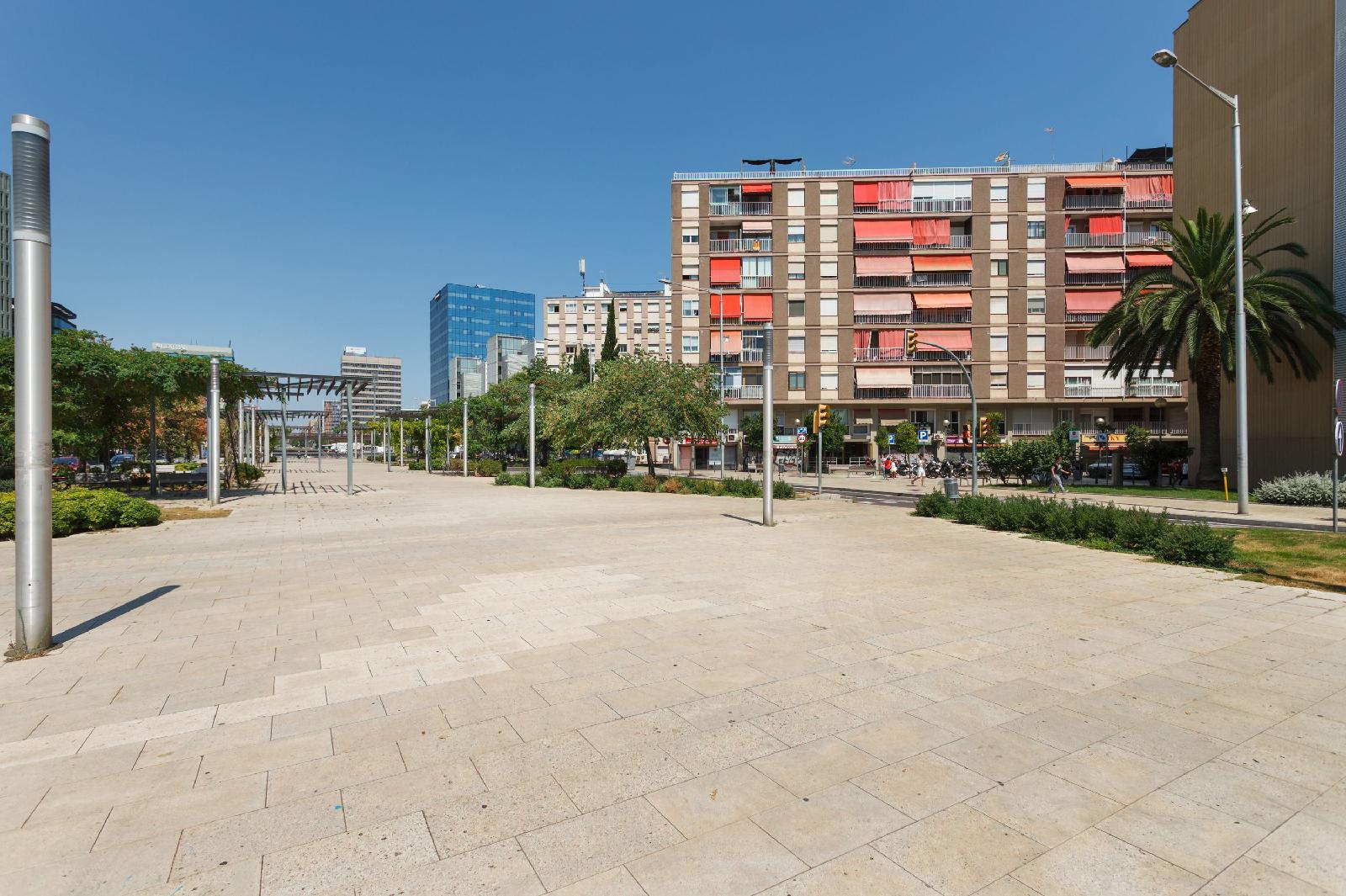 Bcn Design Apartment With Portable Wifi
