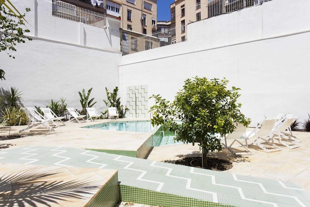 Aspasios City Oasis Apartments