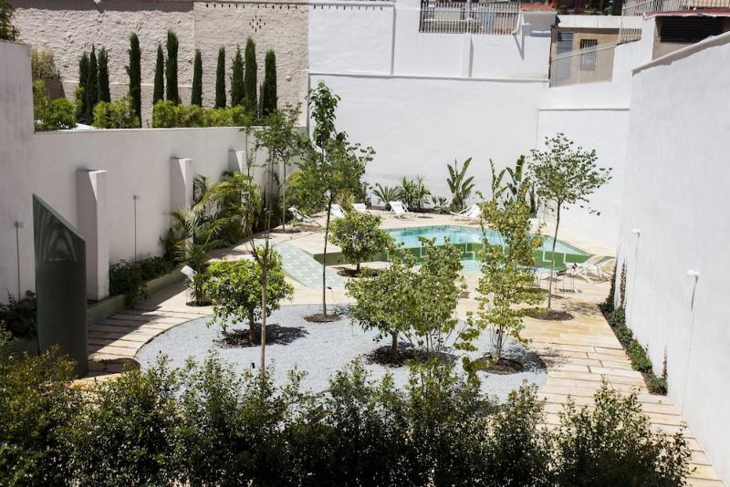 Aspasios City Oasis Apartments