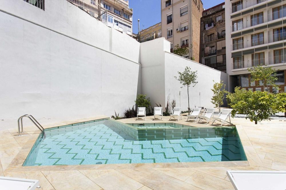 Aspasios City Oasis Apartments