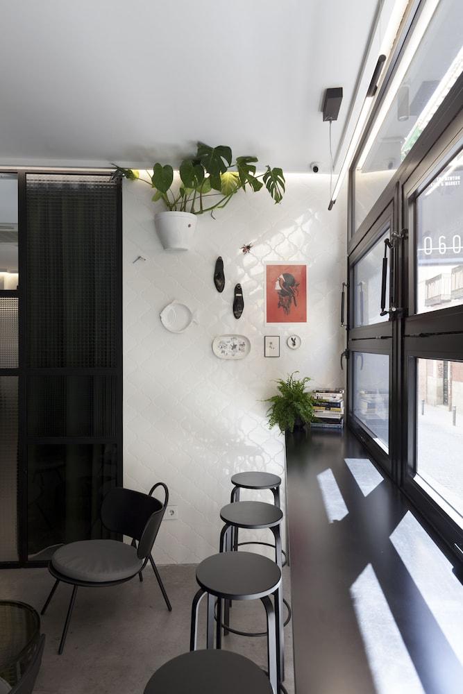 2060 The Newton Hostel