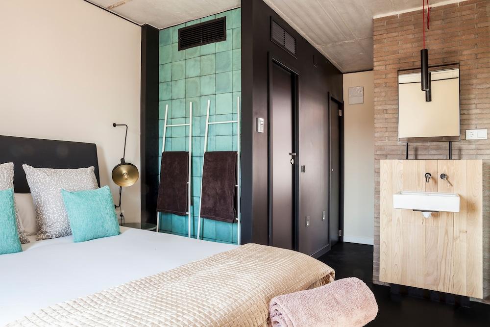 Bastardo Hostel
