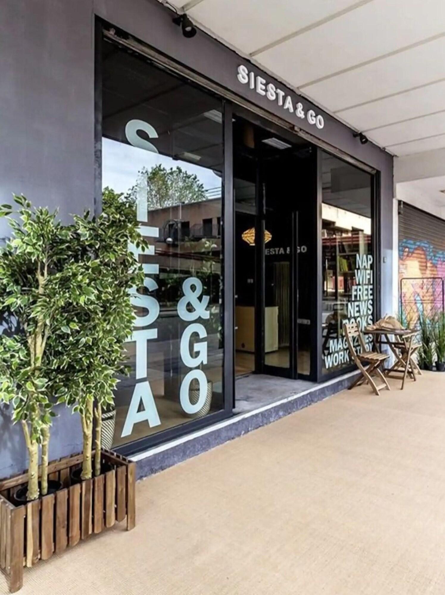 Siesta & Go - Hostel