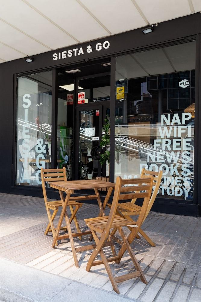 Siesta & Go - Hostel