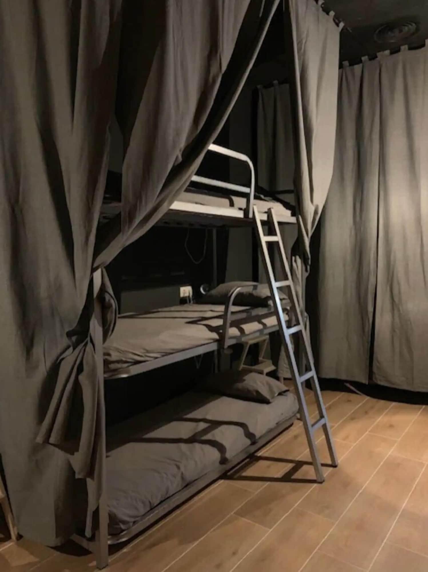 Siesta & Go - Hostel