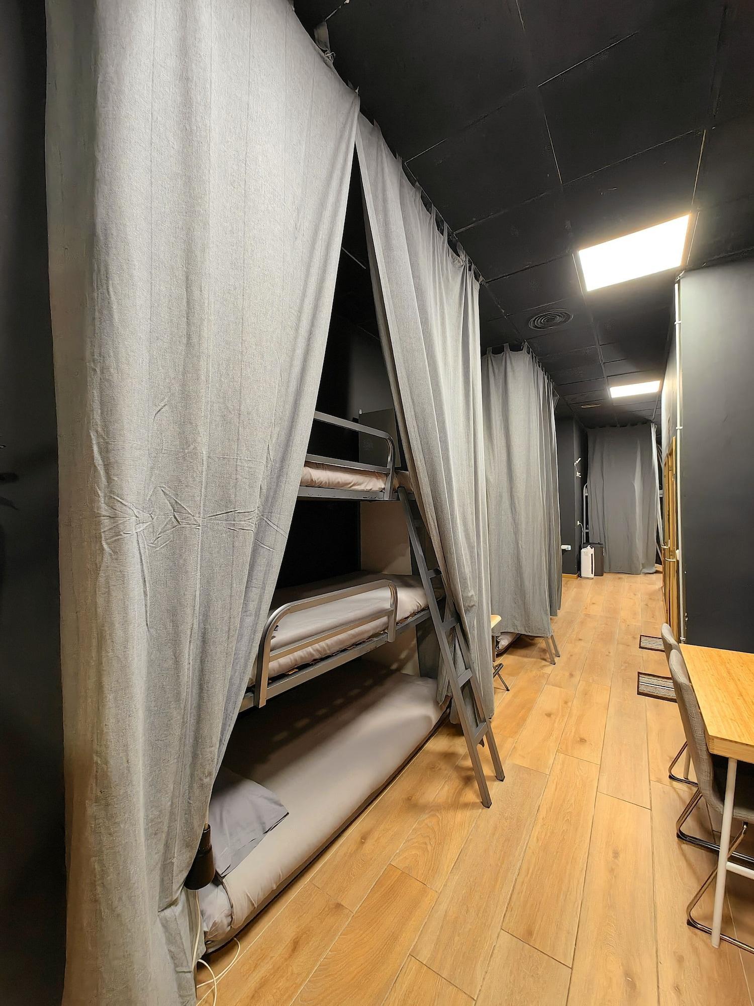 Siesta & Go - Hostel