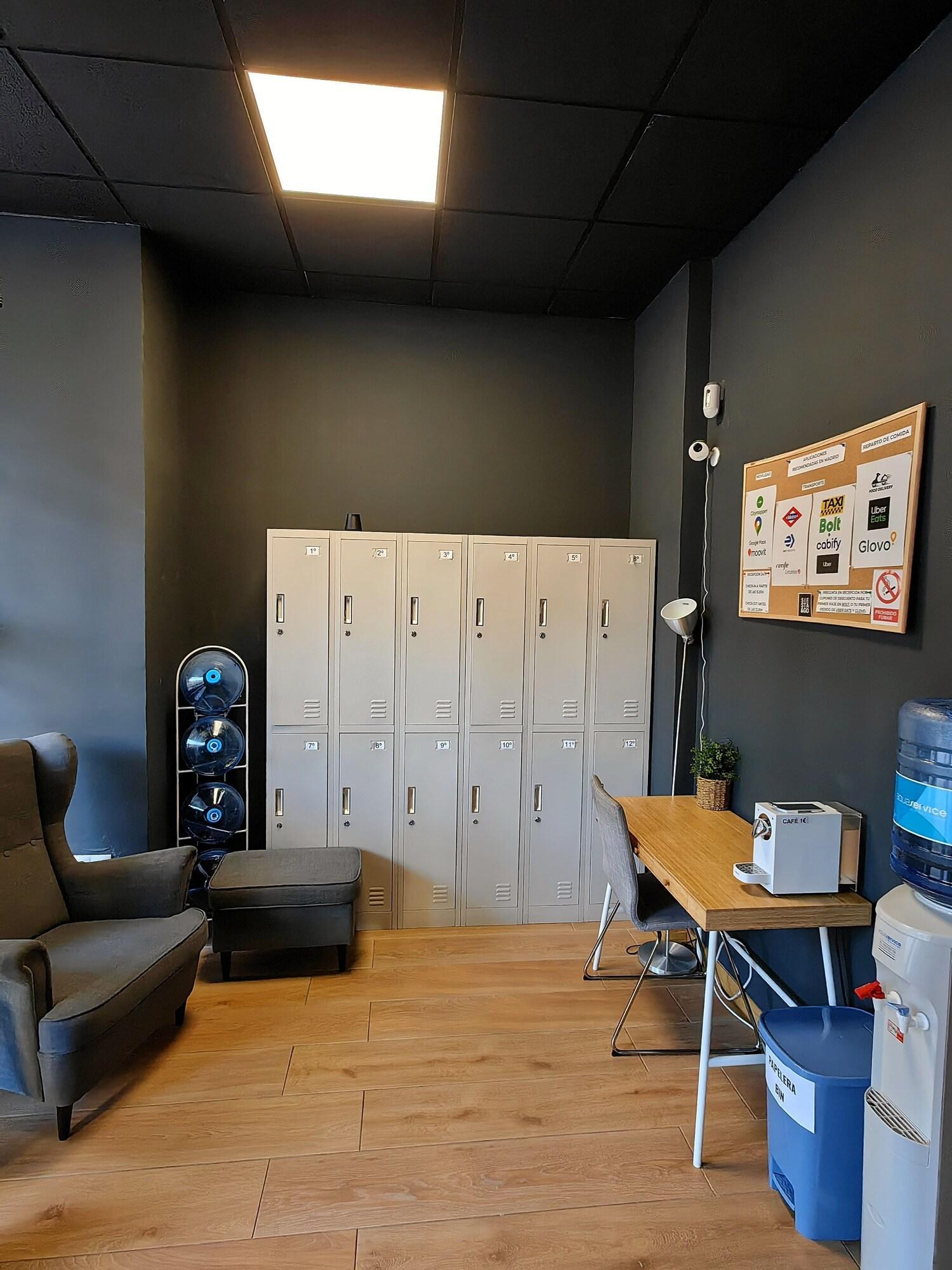Siesta & Go - Hostel