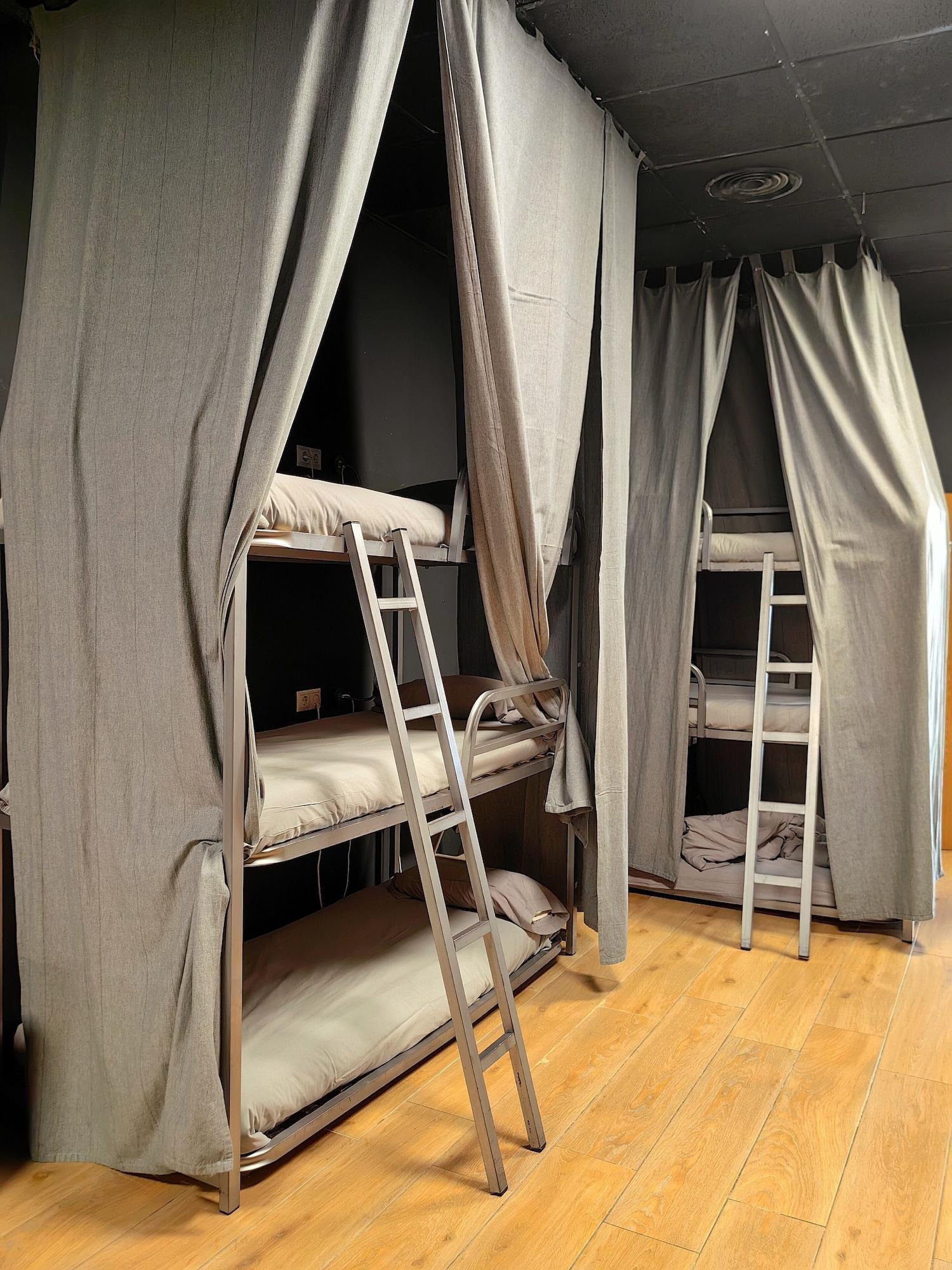 Siesta & Go - Hostel