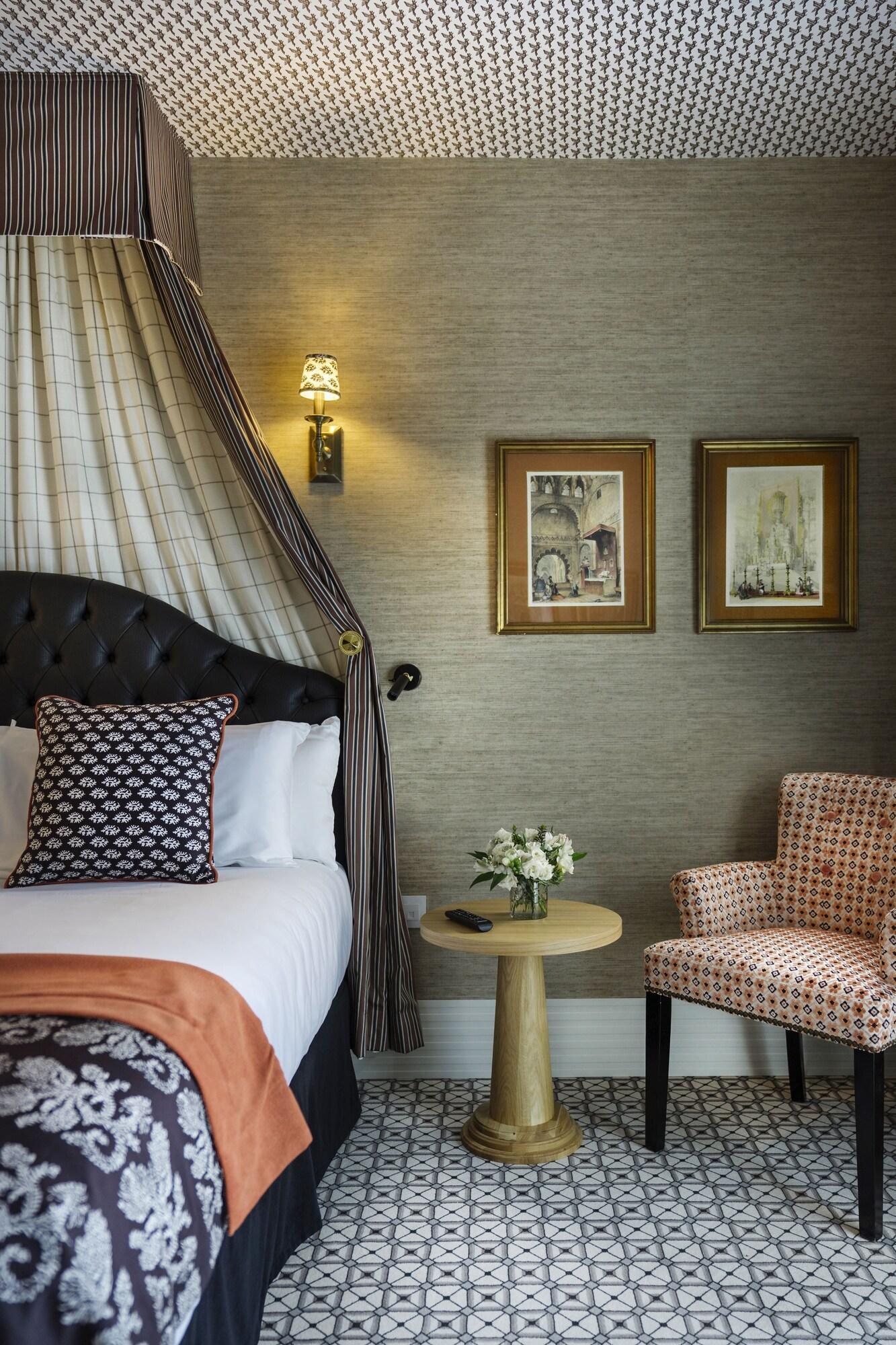 The First One Hotel Preciados