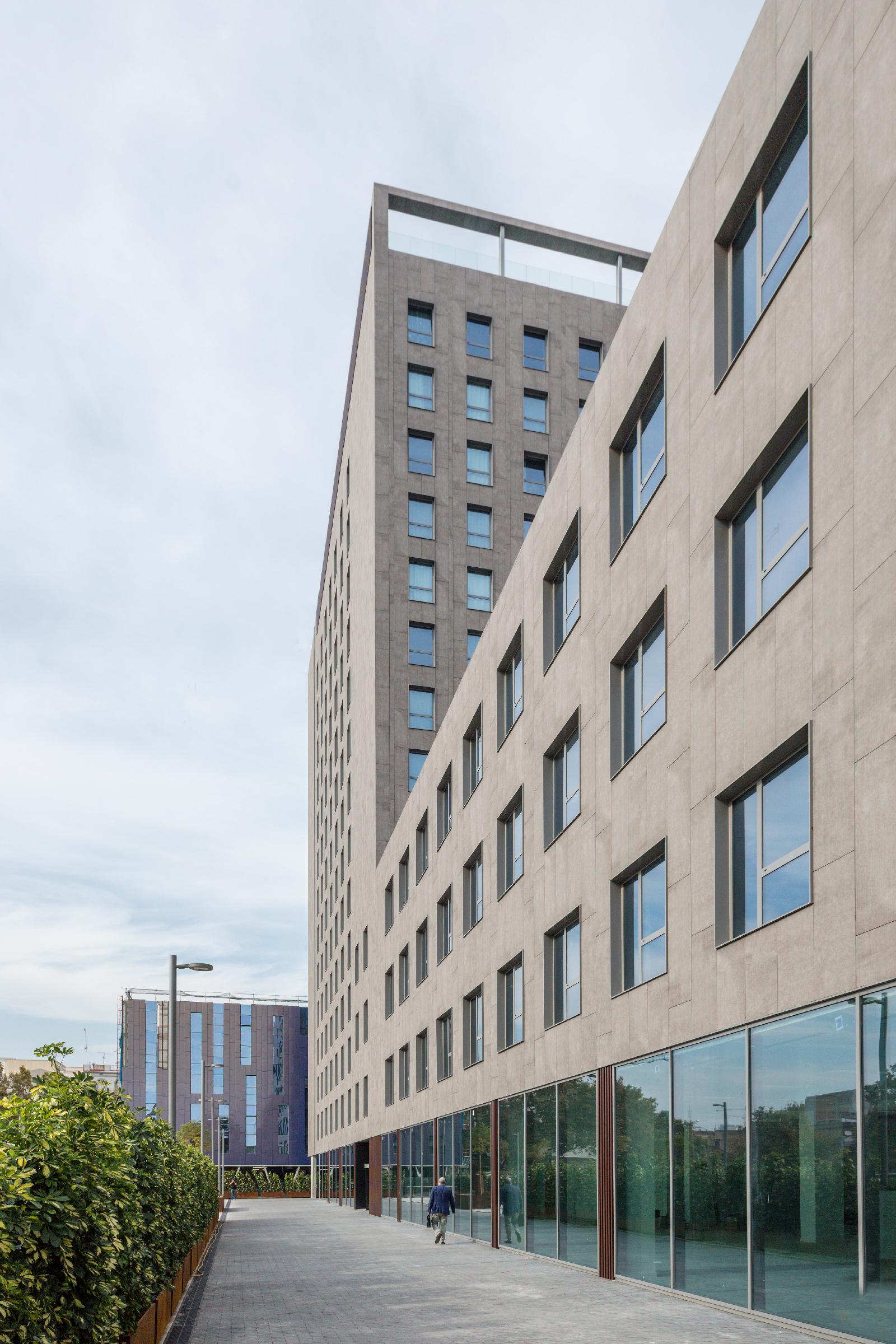 Acta Voraport Hotel