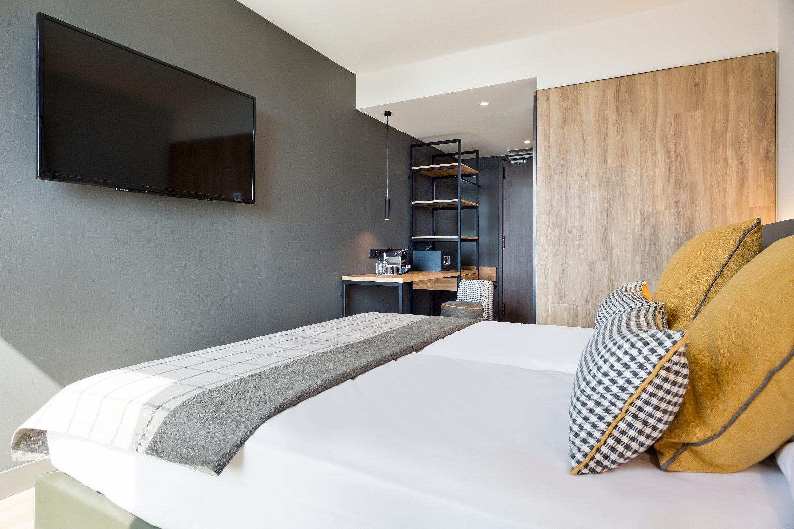 Acta Voraport Hotel