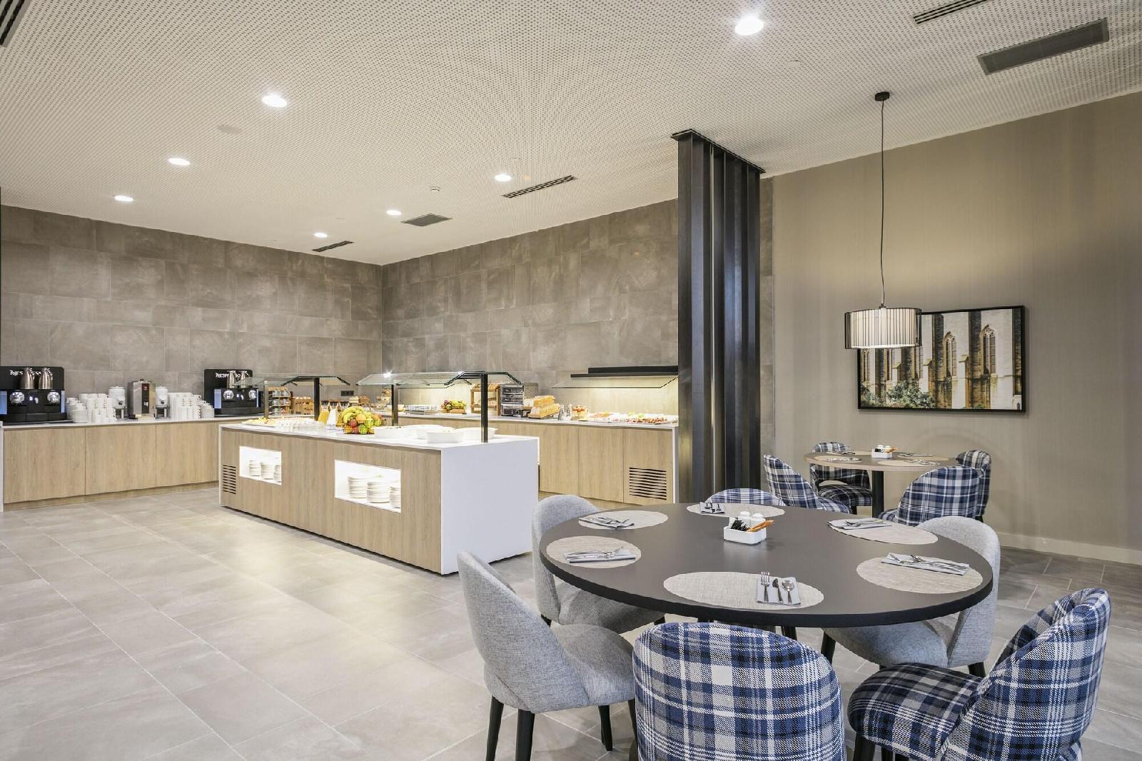 Acta Voraport Hotel