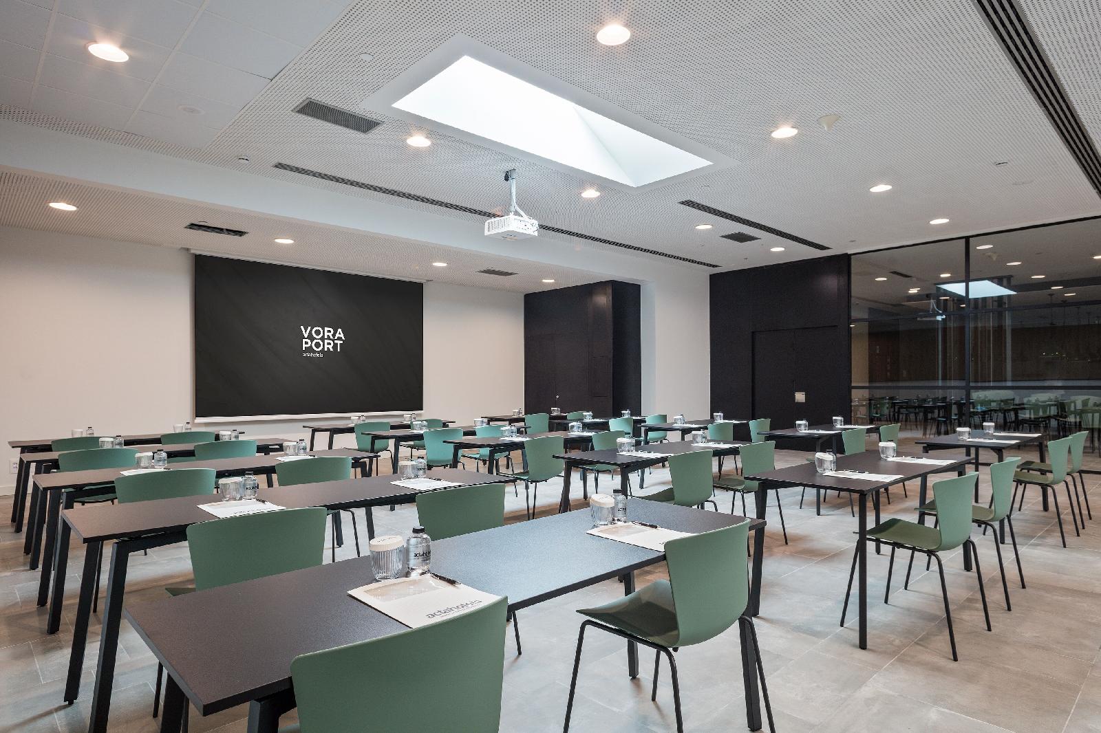 Acta Voraport Hotel