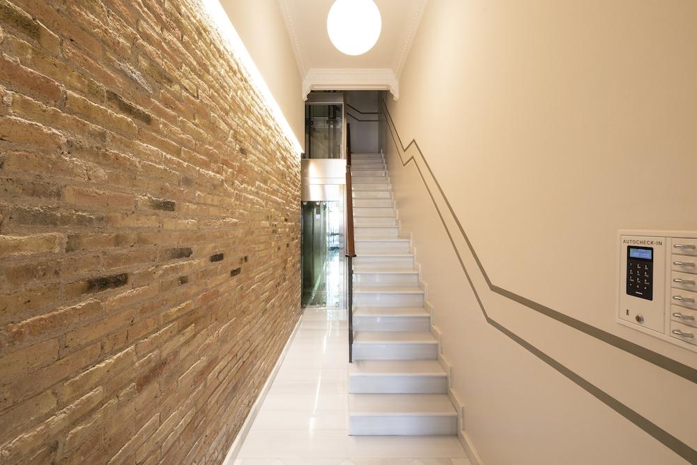 Aspasios Sagrada Familia Apartments