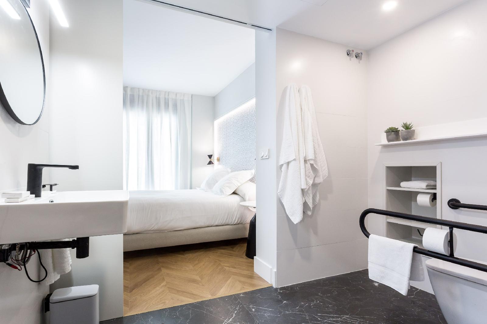 Eleven Apartments Real De La Carretería, By Homing U