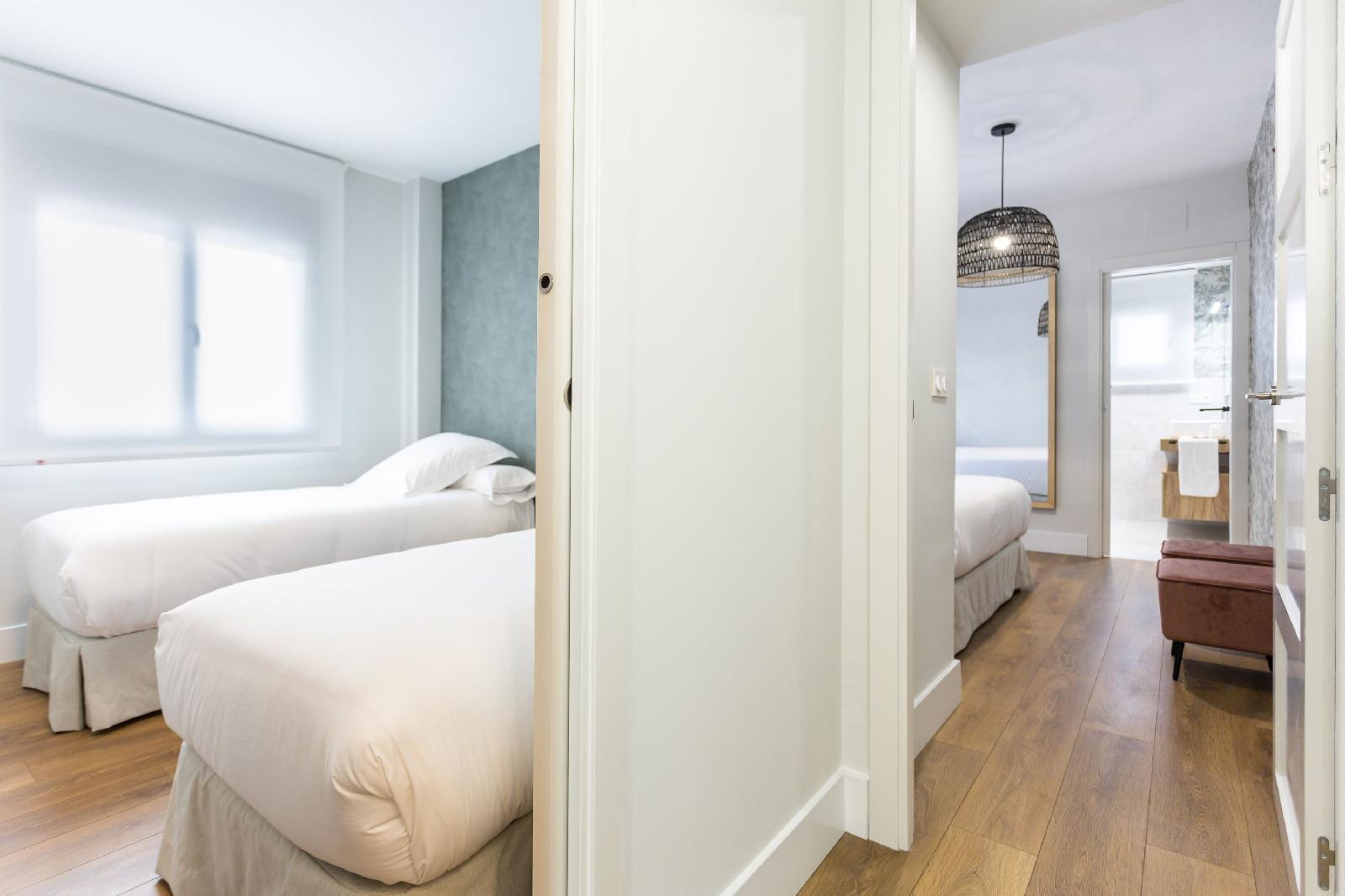 Eleven Apartments Real De La Carretería, By Homing U