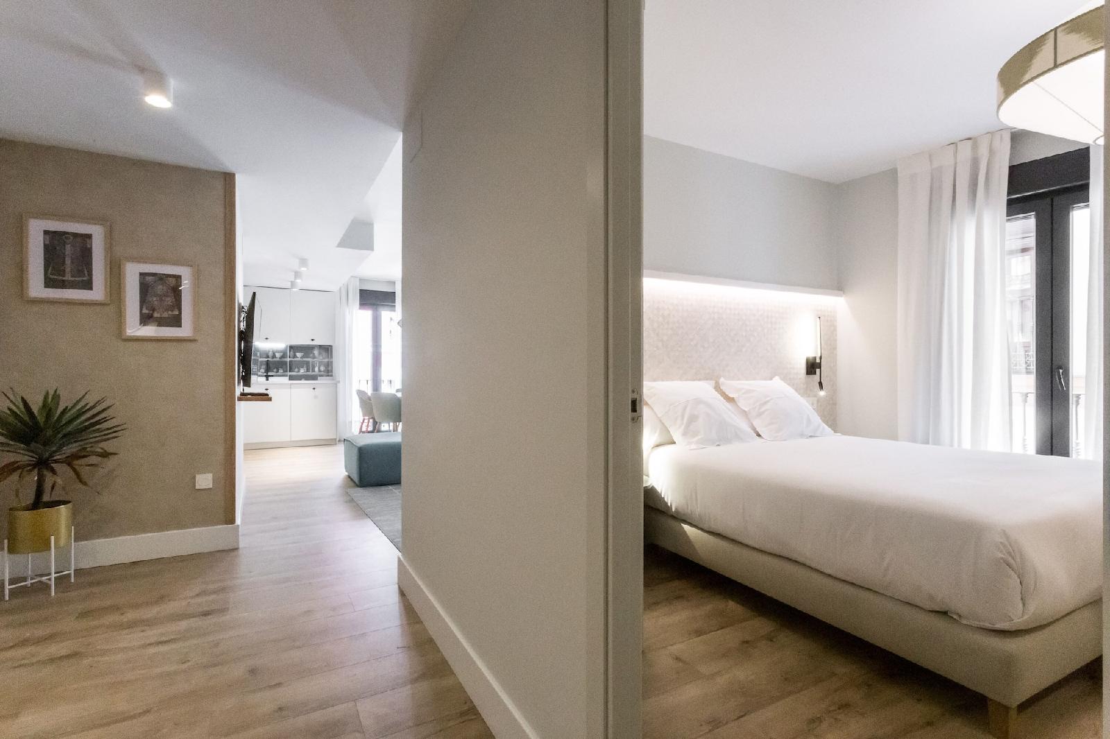 Eleven Apartments Real De La Carretería, By Homing U