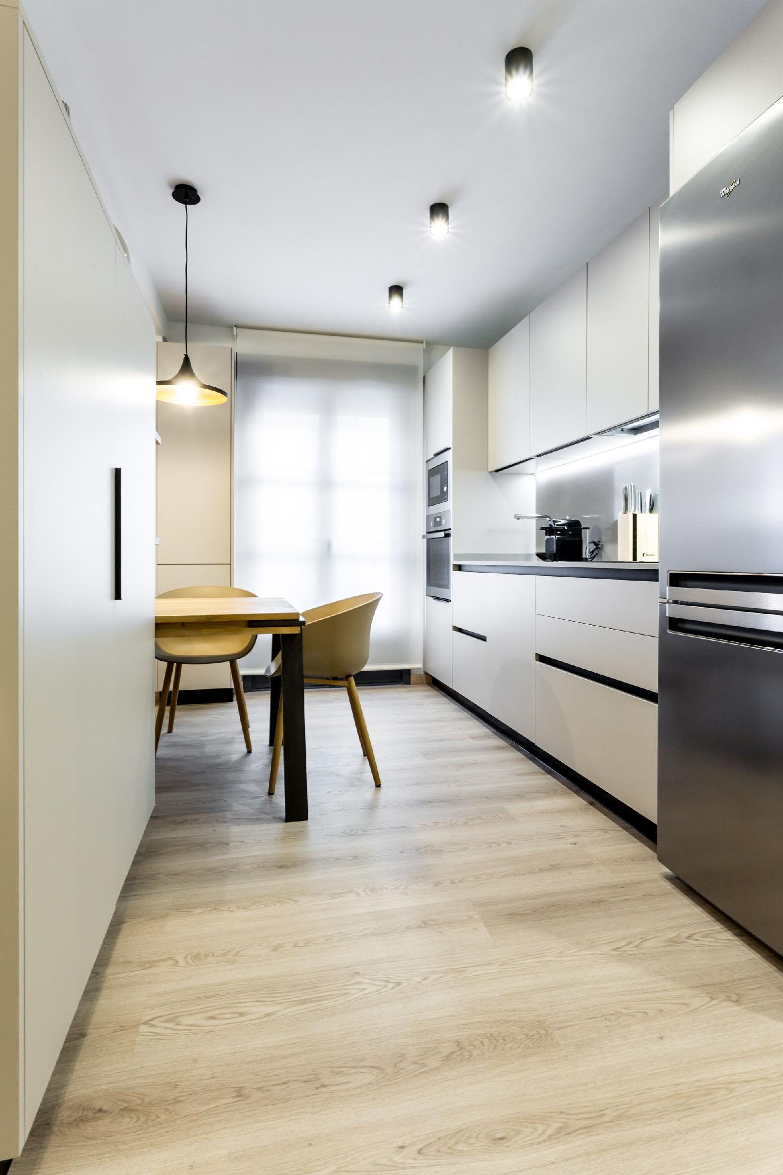 Eleven Apartments Real De La Carretería, By Homing U