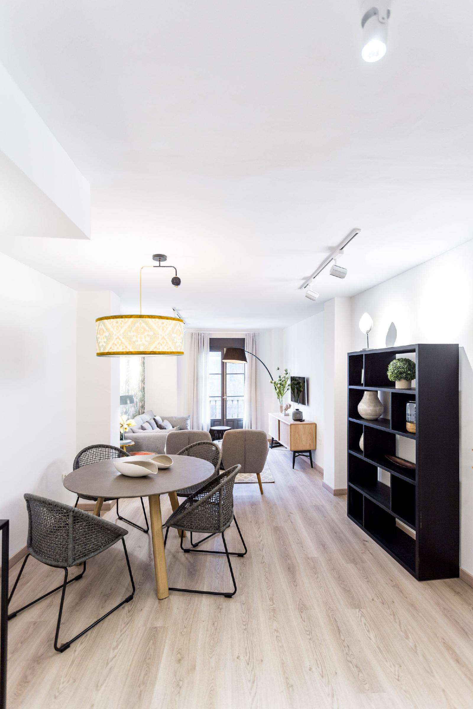Eleven Apartments Real De La Carretería, By Homing U
