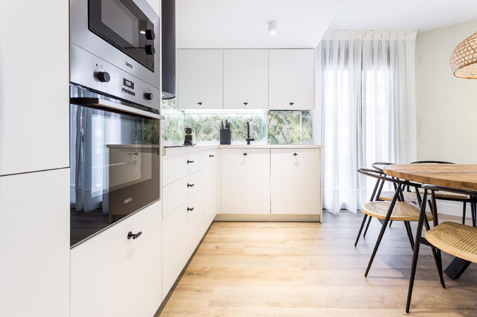 Eleven Apartments Real De La Carretería, By Homing U