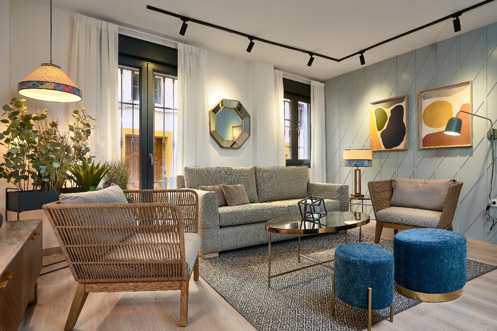Eleven Apartments Real De La Carretería, By Homing U