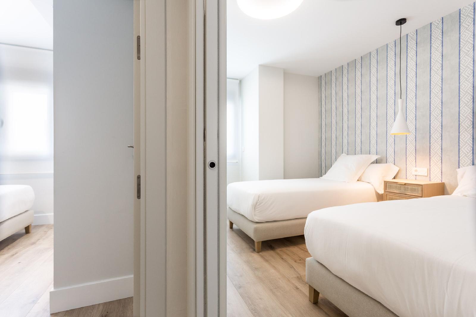 Eleven Apartments Real De La Carretería, By Homing U