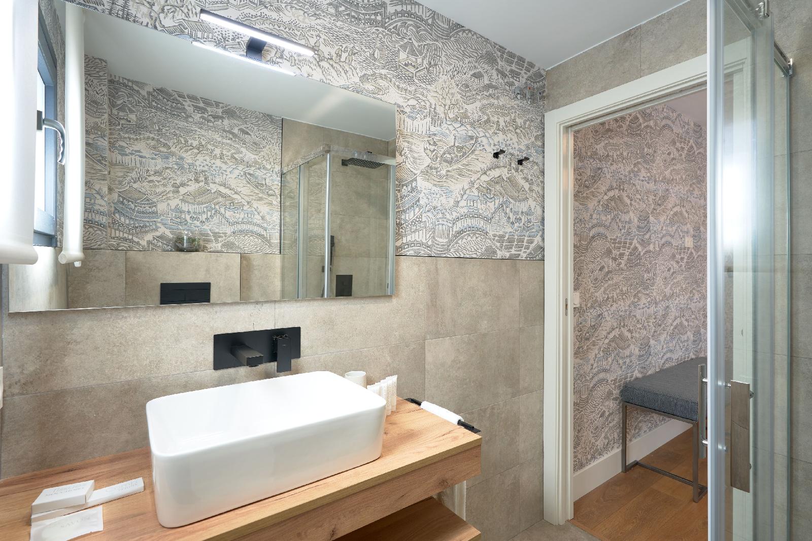 Eleven Apartments Real De La Carretería, By Homing U