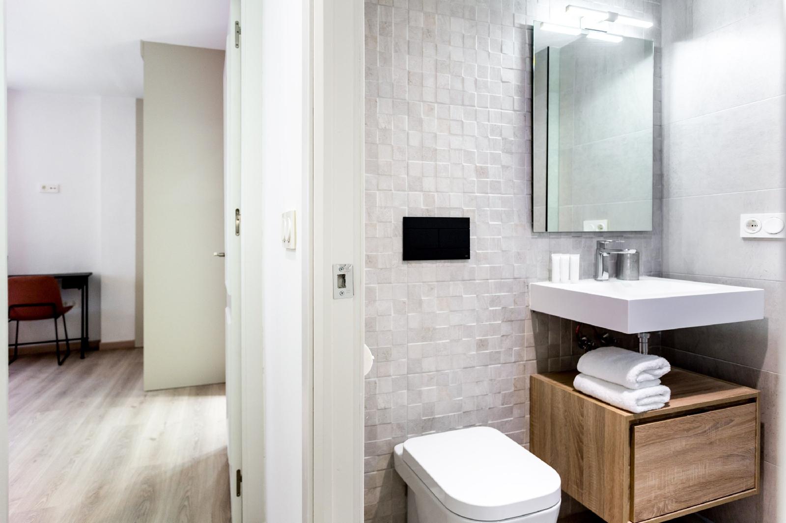 Eleven Apartments Real De La Carretería, By Homing U