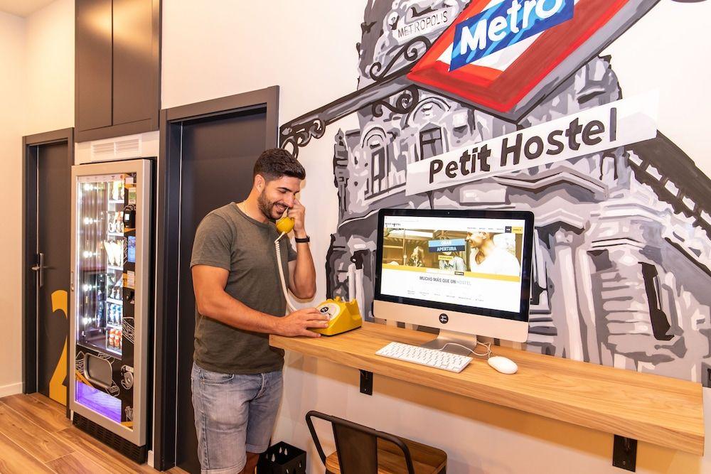 Petit Hostel