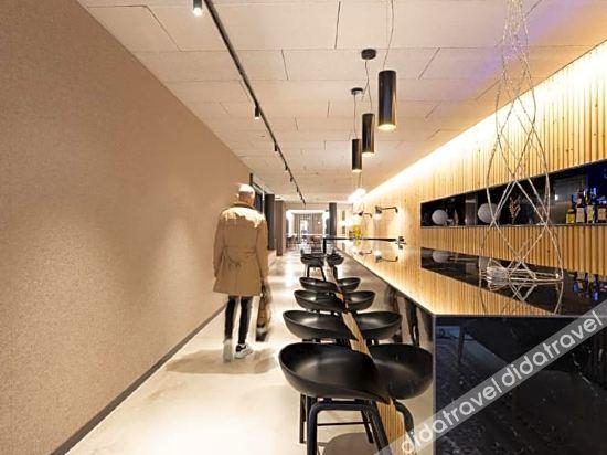 Hotel Raval House