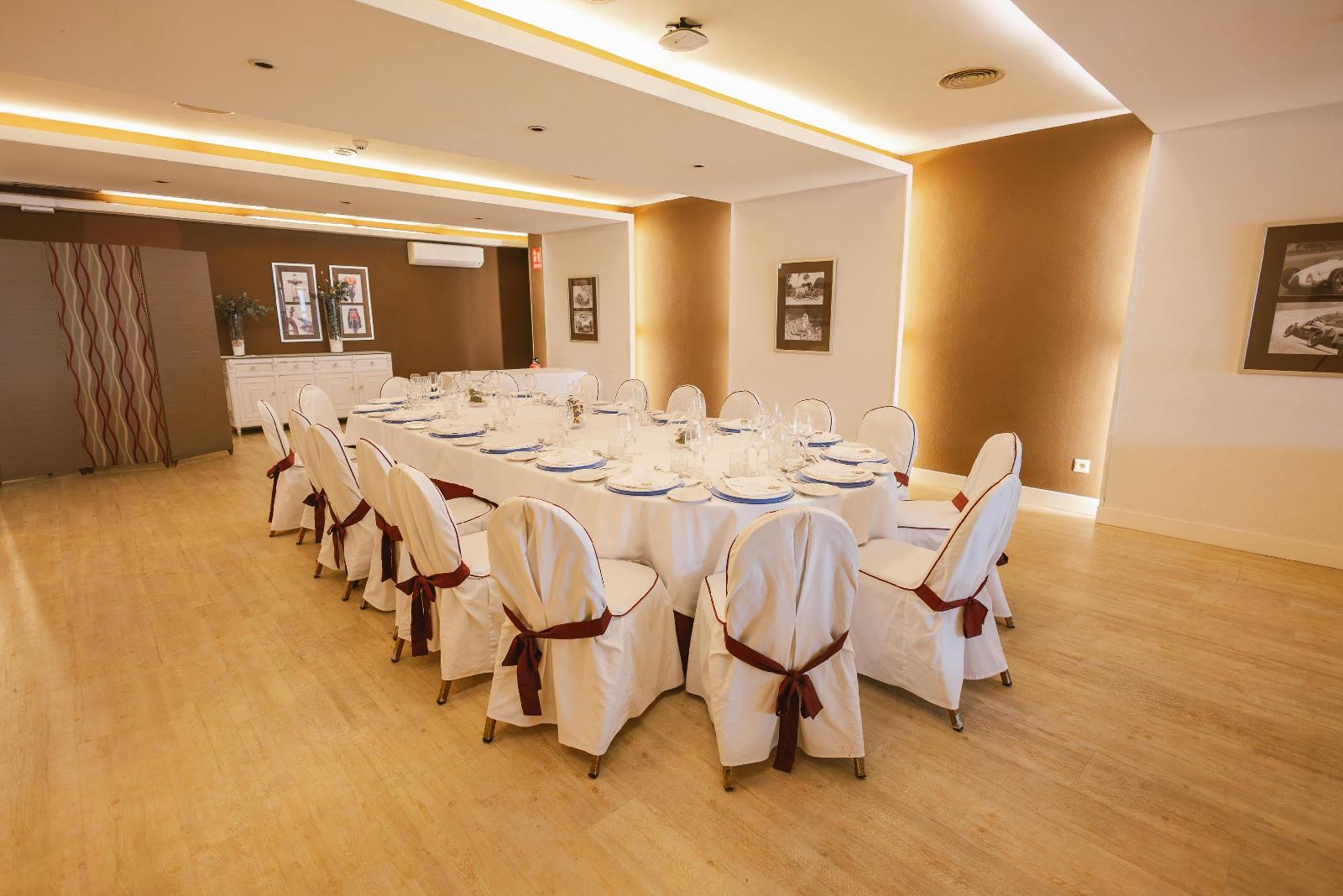 Port Valencia Azafata Hotel