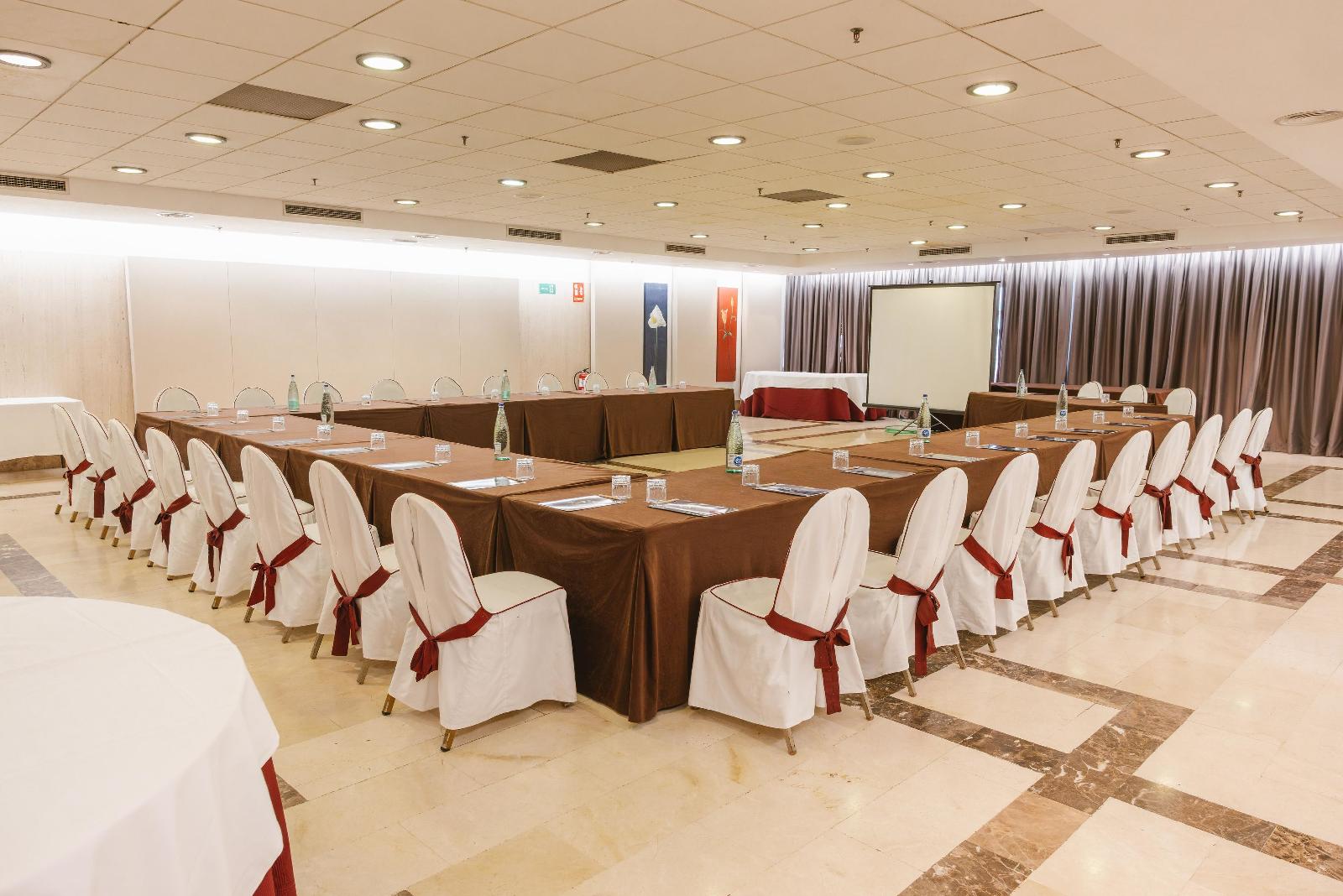 Port Valencia Azafata Hotel