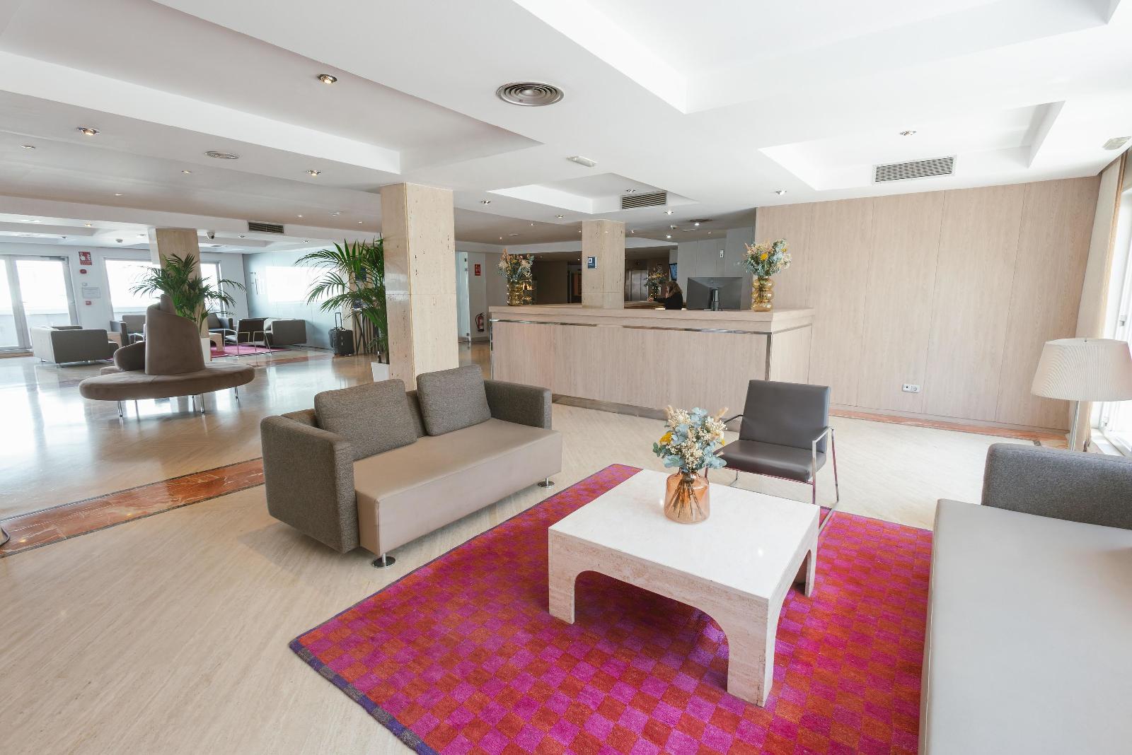 Port Valencia Azafata Hotel