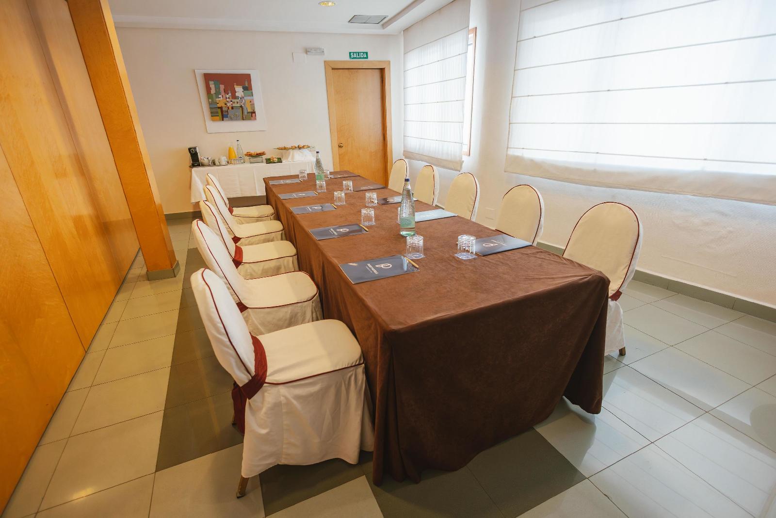 Port Valencia Azafata Hotel